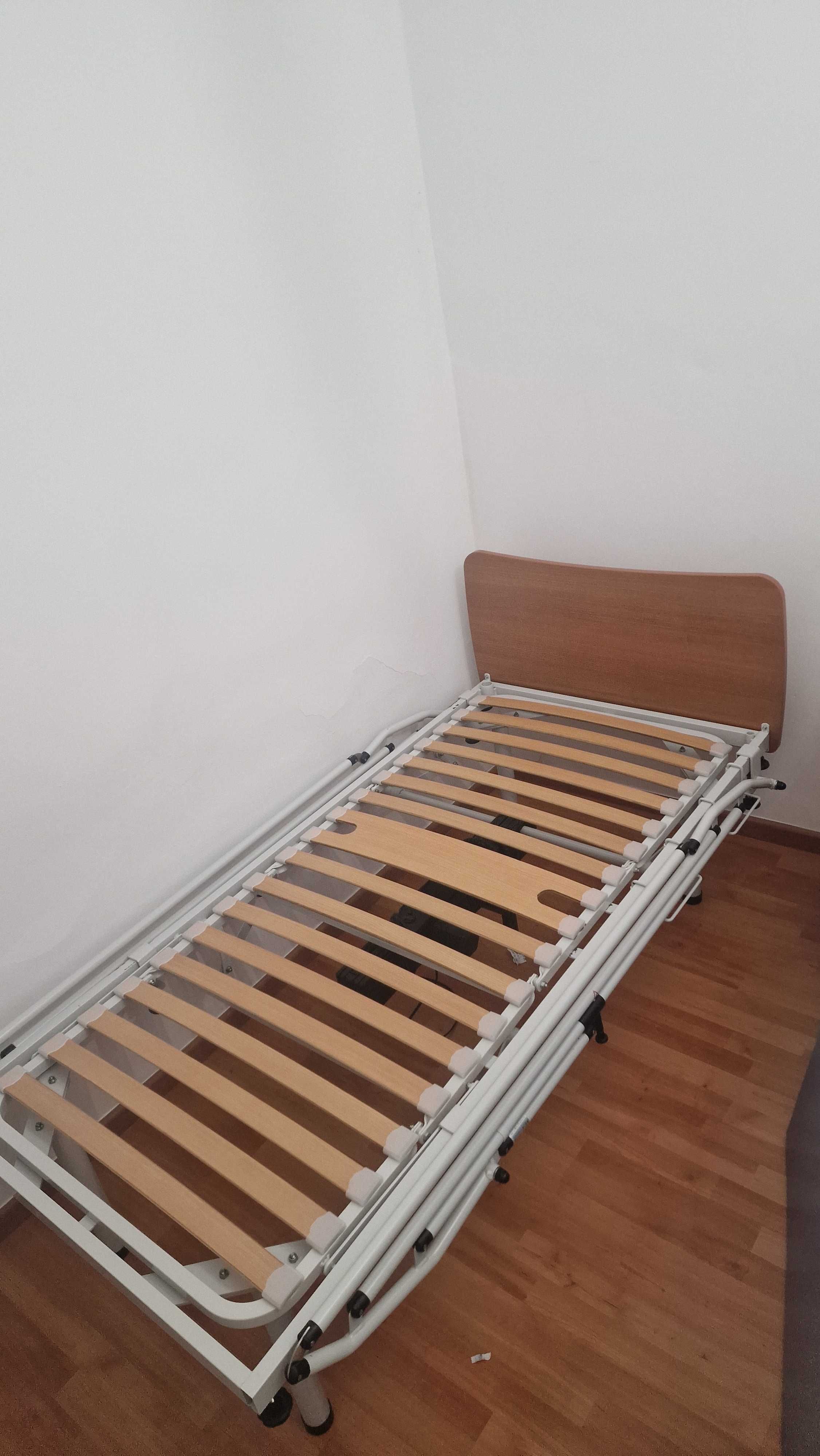 Cama articulada semi eléctrica com grades