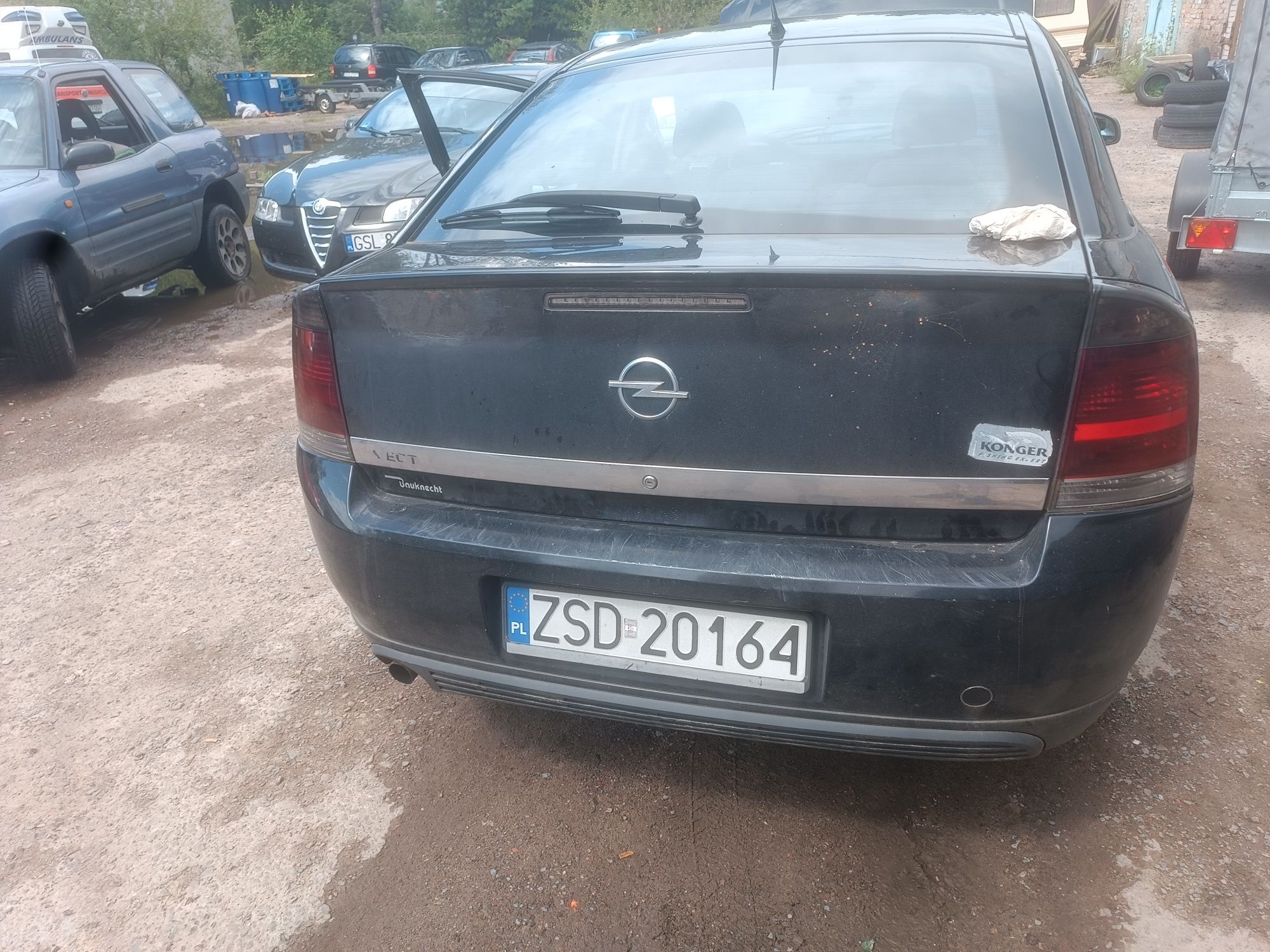 Opel Vectra C GTS  HB hatchback lampa lewy tył lewa tylna