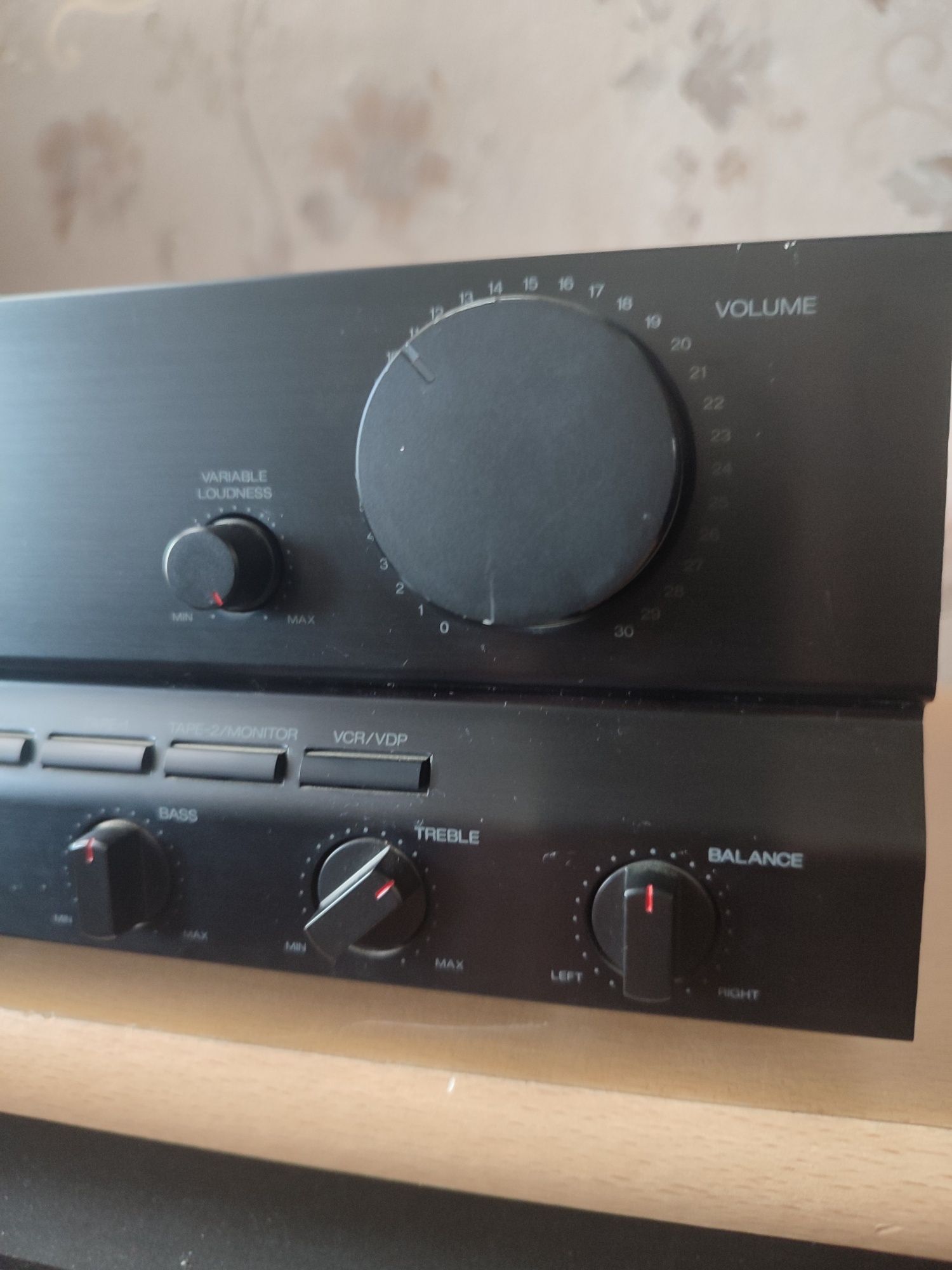 Стерео ресивер SANSUI AZ-3500.