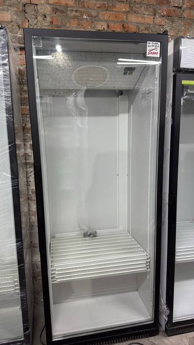 У нас є у продажу Холодильна горка  регал зі шторкою ночною