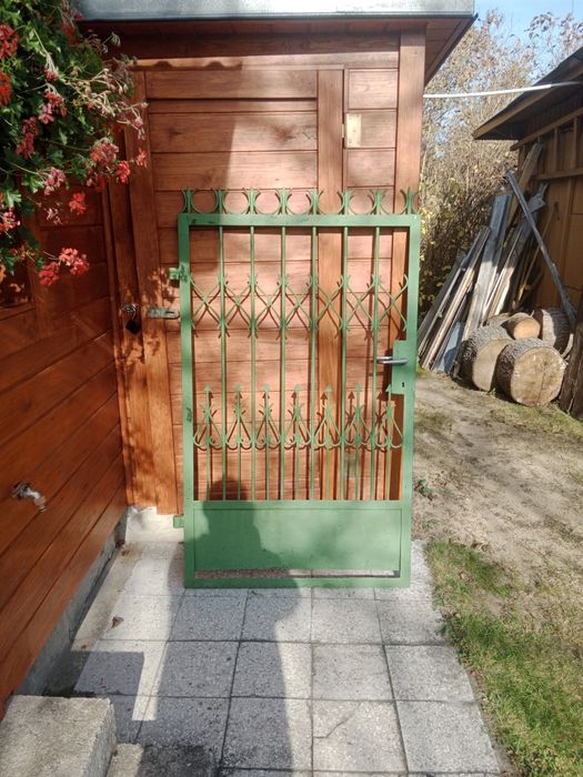 Furtka metalowa zielona