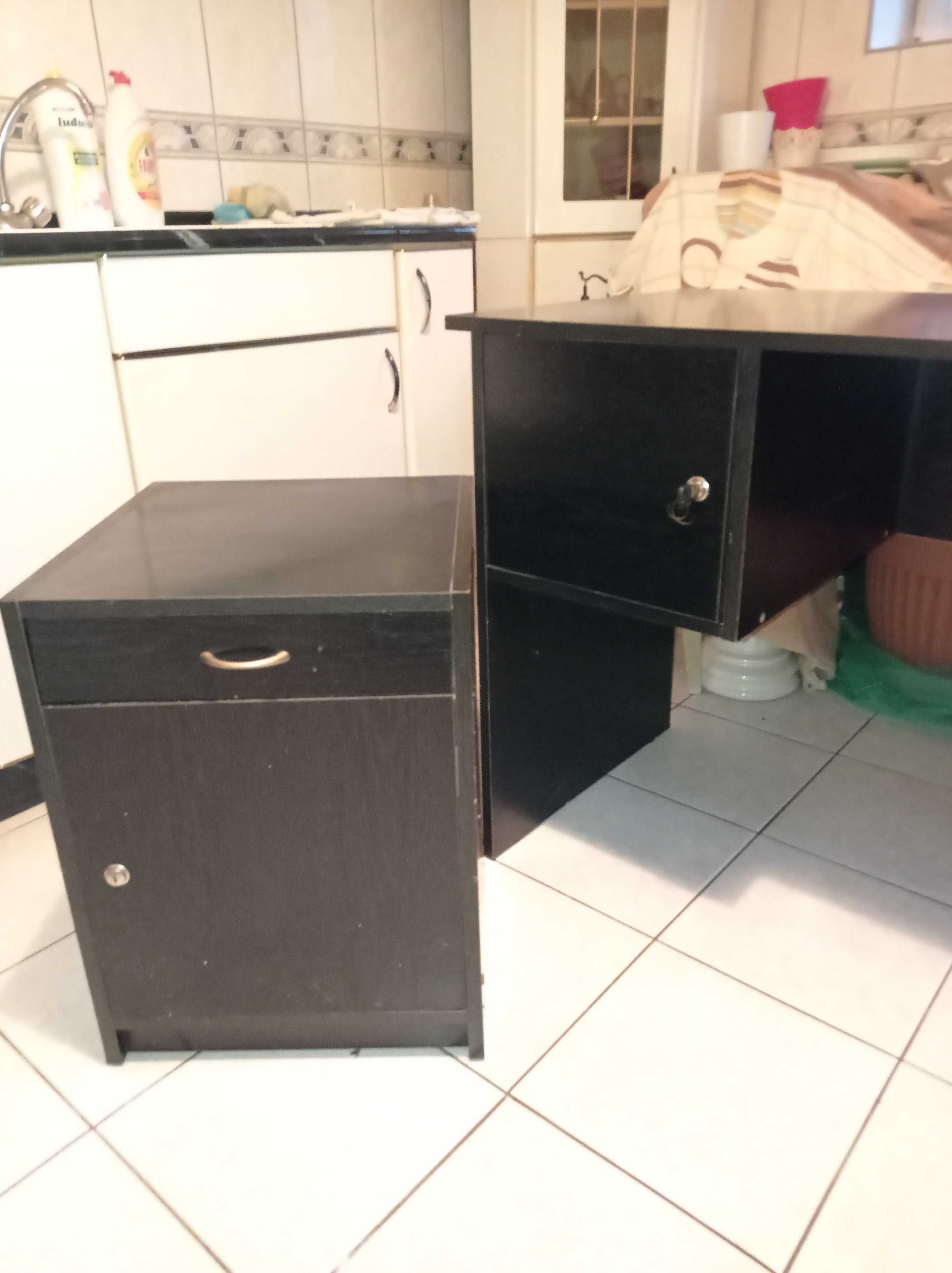Biurko z szufladami + kantorek + szafka pod telewizor z półkami