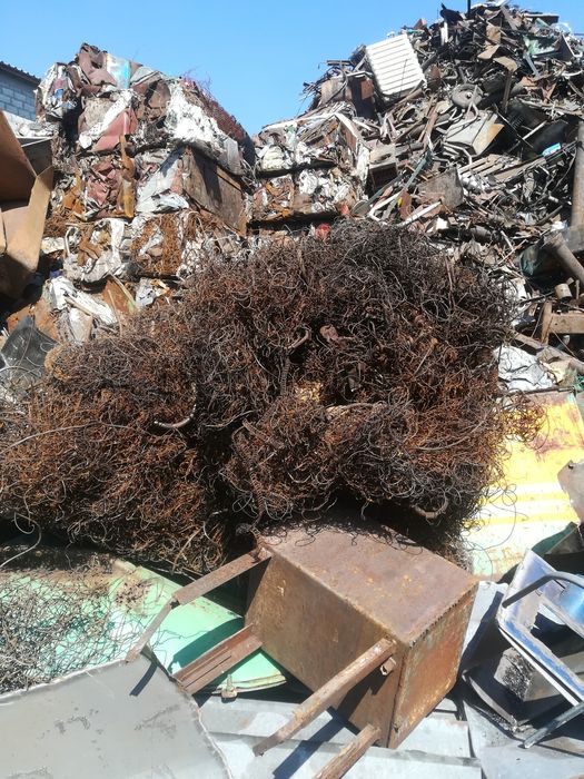 металобрухт чорний та кольоровий хлам