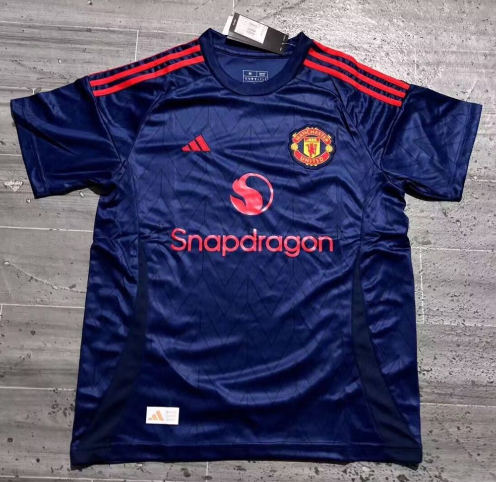 T shirt Manchester United 23/24 nova com etiqueta