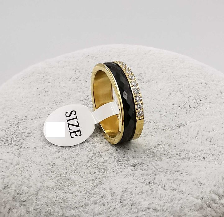 Pierścionek stal chirurgiczna średnica 16 mm ceramika cyrkonie