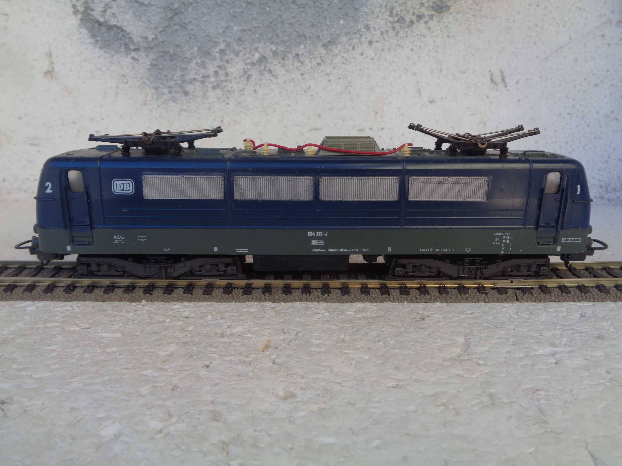 1:87 LIMA Locomotiva eletrica da DB E 184 comboio