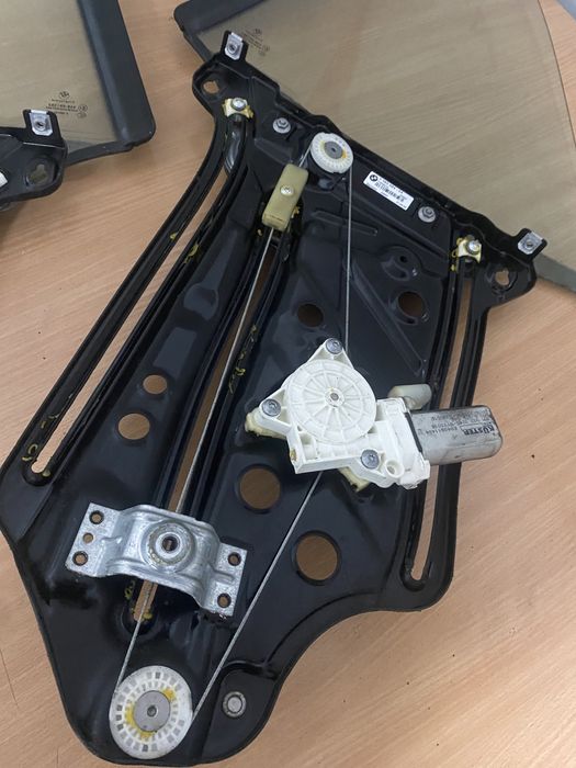 Podnosnik szyba tylna Bmw E88 szyby tylne Prawa Lewa KPL Dach elektryc