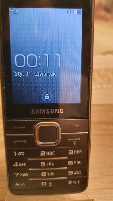 Samsung   S5611  idealny  dla  seniora