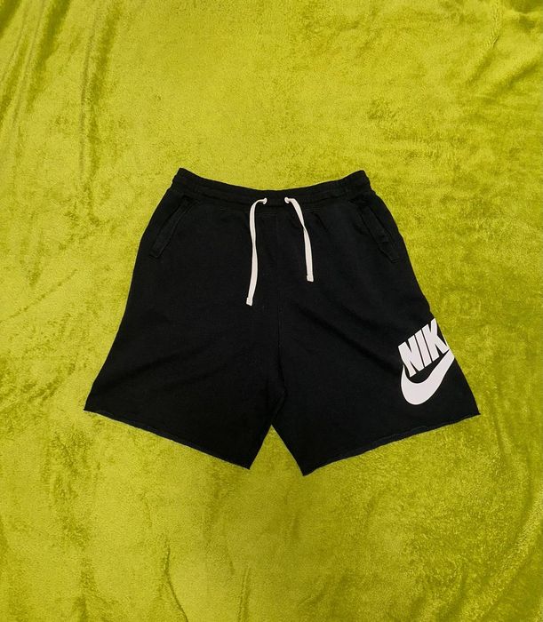 Шорты Nike чорні