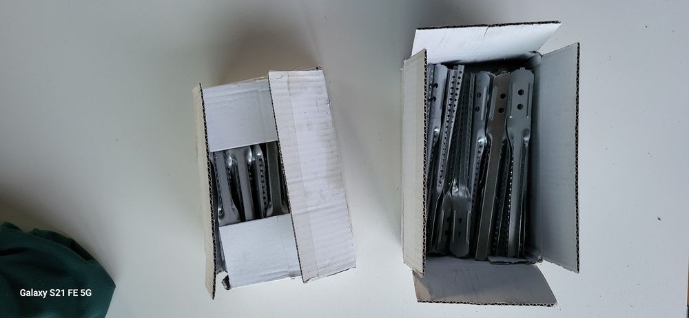 Ok 180 wieszaków noniuszowych górnych 20 cm