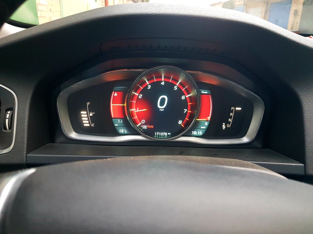 Volvo V60 2.0 бензин