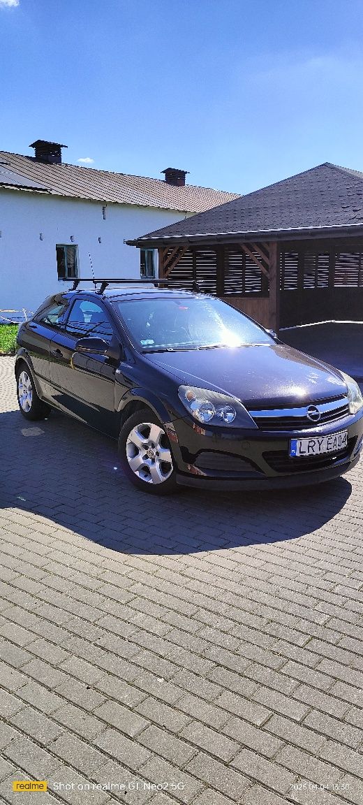 Opel Astra h gtc1.7 cdti