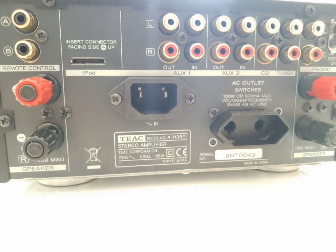 Wzmacniacz stereo Teac