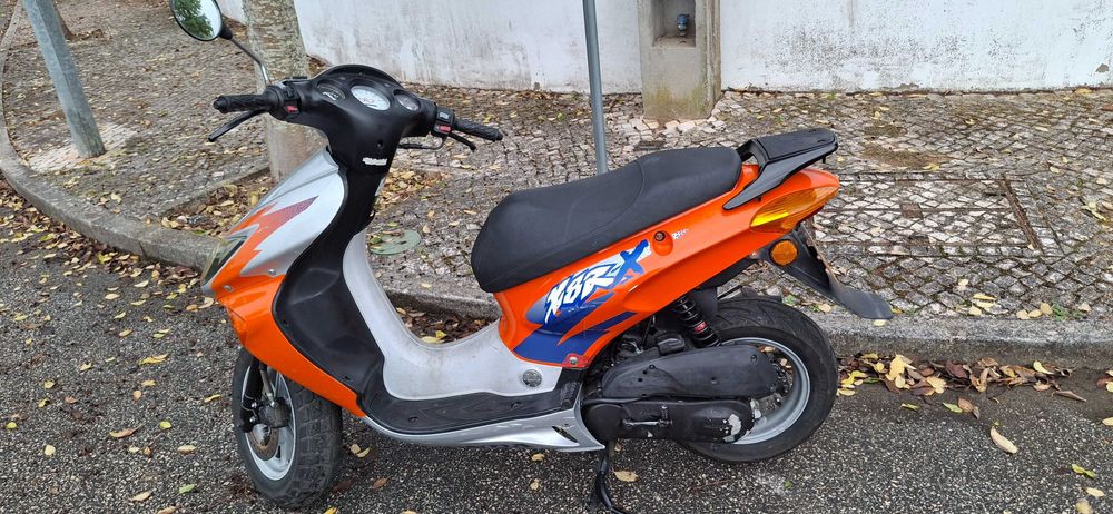 Scooter HONDA X8R