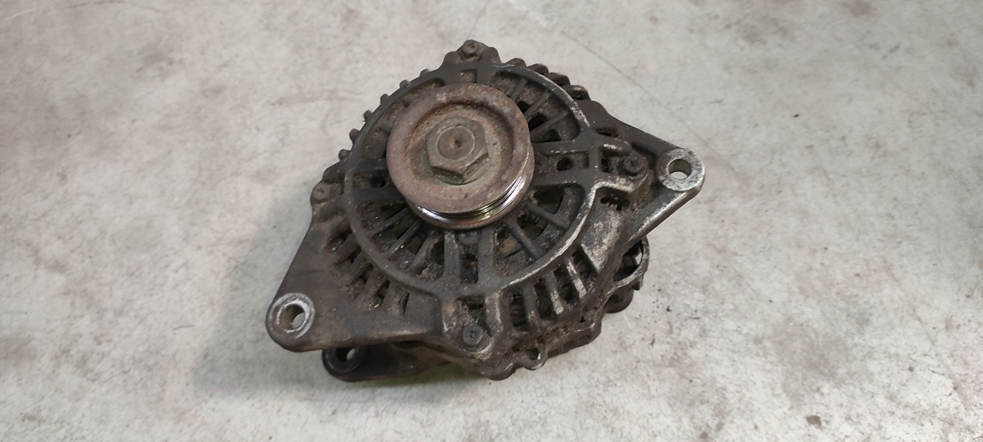 Mitsubishi Galant Lancia 1.8 , 2.5 alternator MD.336.781 i inne