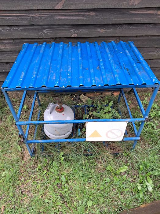 Sprzedam klatke na 6 butli 11 kg