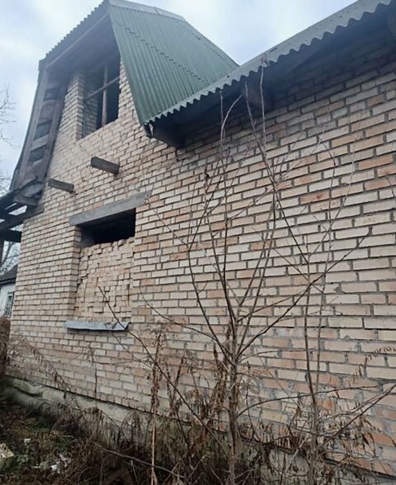 Продається ділянка 14,6 соток з 2 будинками