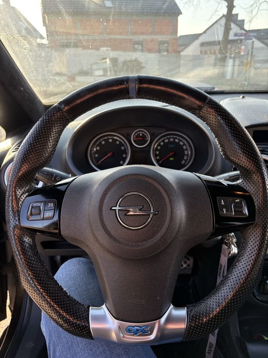 Opel Corsa 1.6T OPC