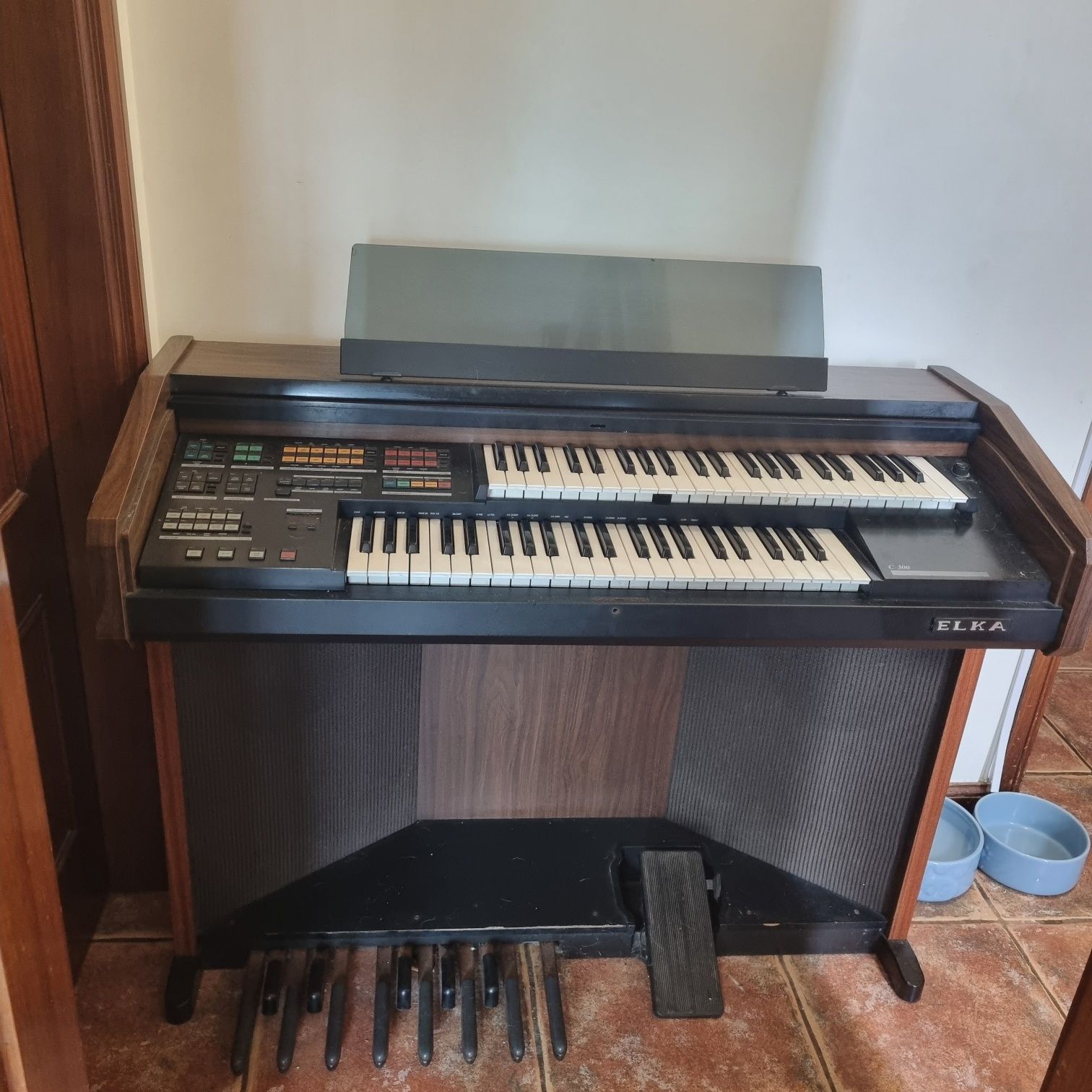 Piano Órgão Elka