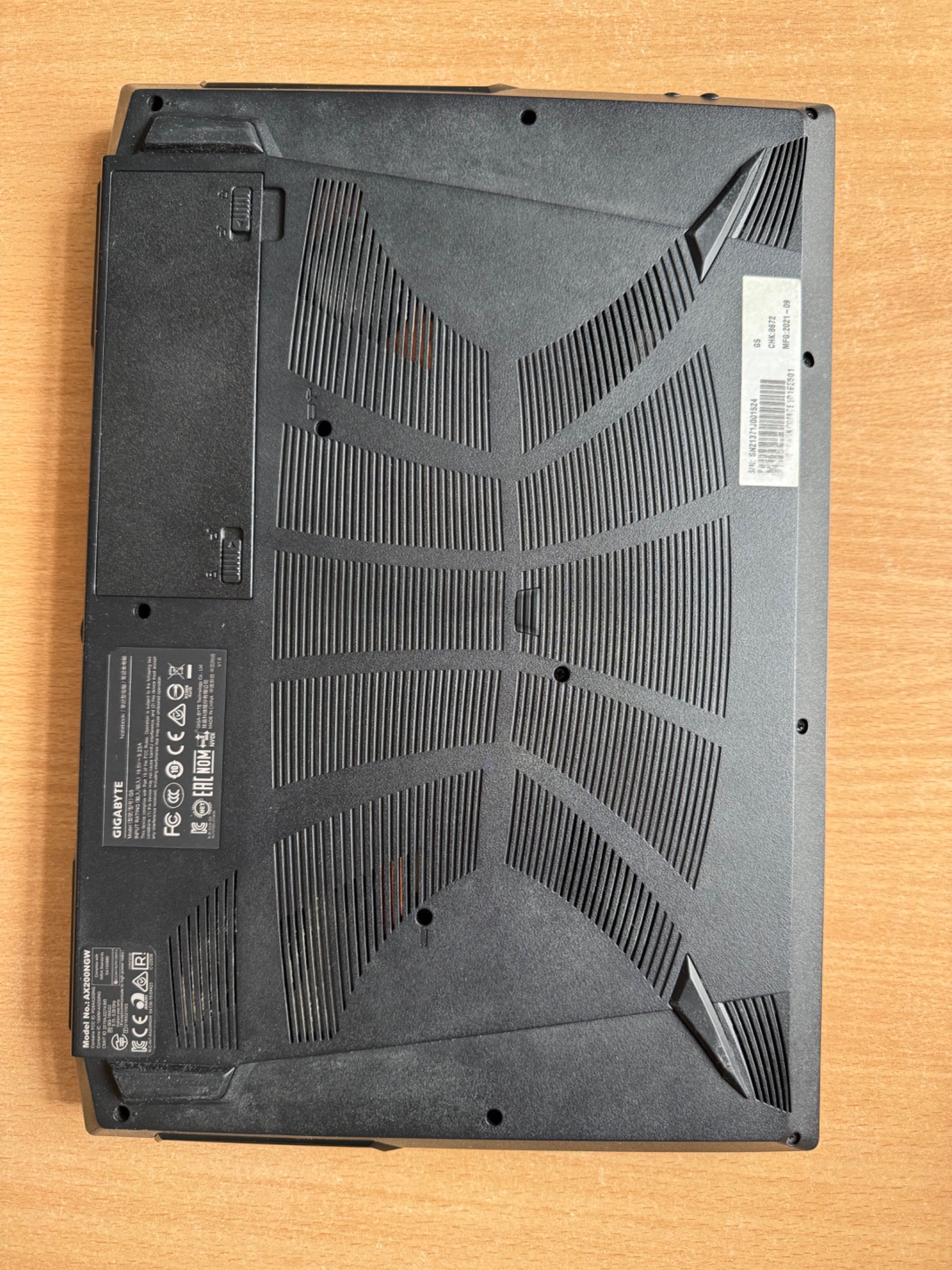 Gigabyte g5, i5 10500h, 16gb ram, 3060 rtx, 512 gb ssd