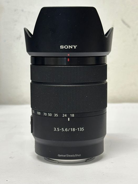 Obiektyw Sony E 18-135 F3.5-5.6 OSS