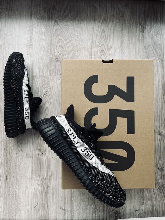 Adidas buty Yeezy Kayne West czarne 39