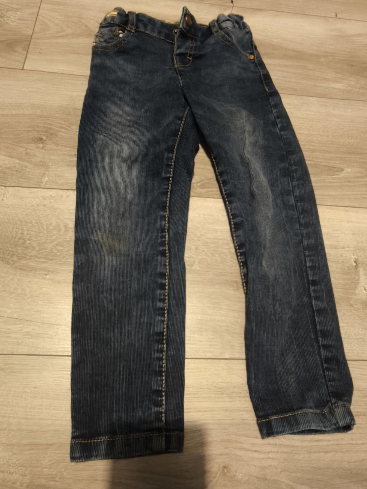 Spodnie dla chłopca jeansy (3) i materiałowe (2)5 szt. Rozm. 104