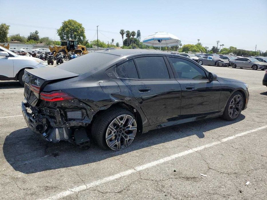 BMW 5 G60 M5 G90 Запчастини / капот / бампер/ крила/ фари Б.У та інше