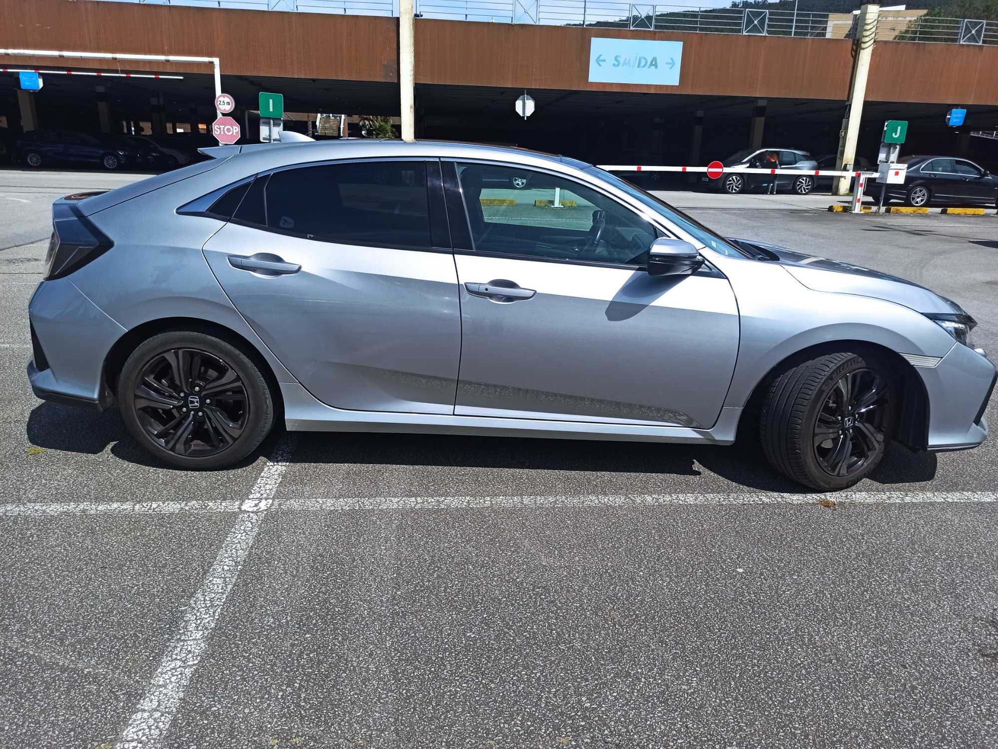 Honda Civic 1.0 i-VTEC Turbo Comfort - 129cv - Teto panorâmico