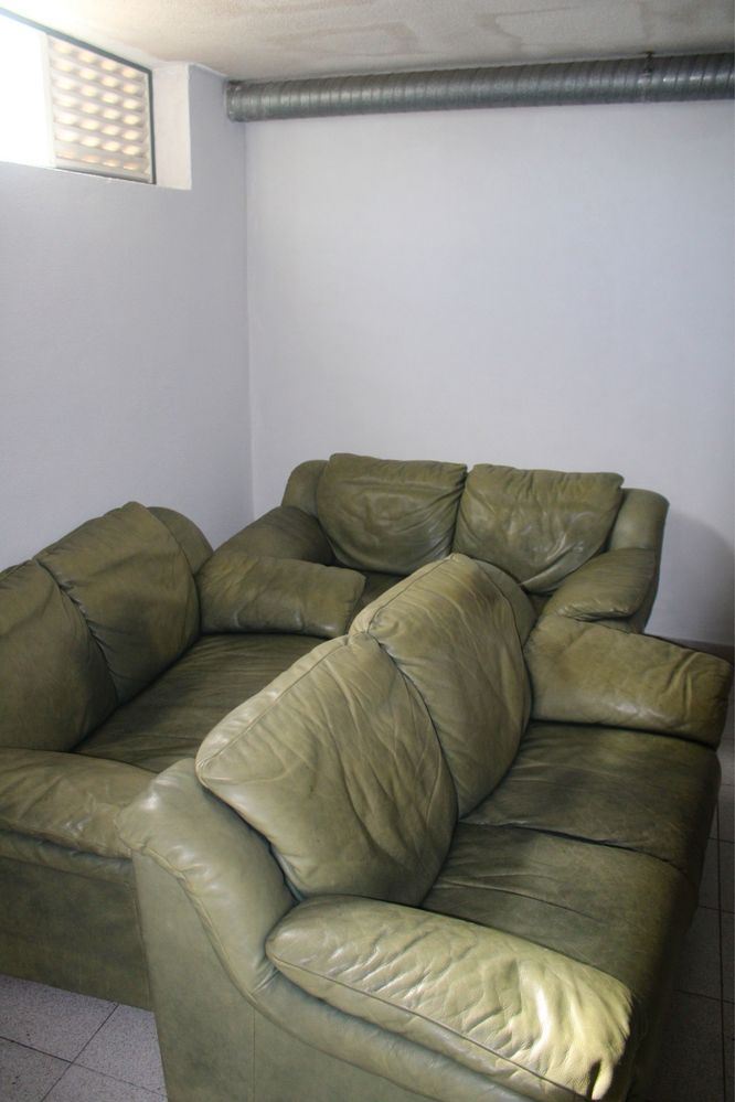 Sofa de pele verde