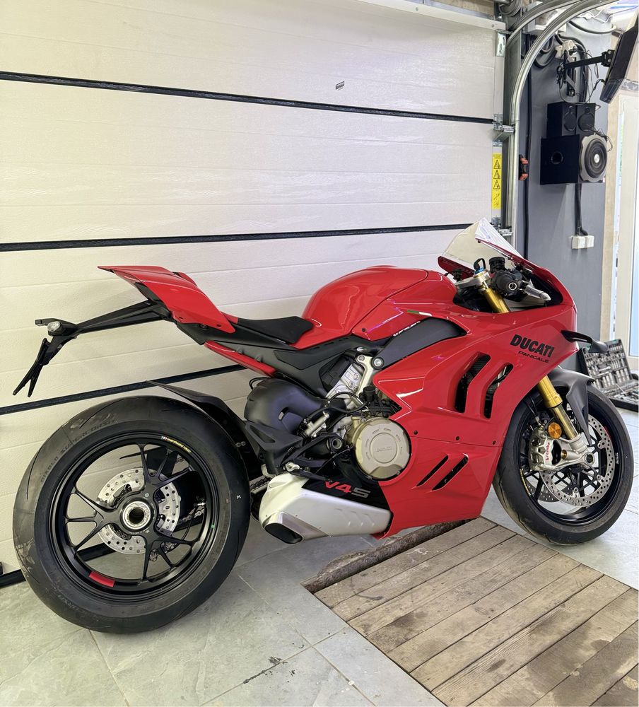 Ducati panigale v4s новий без пробігу