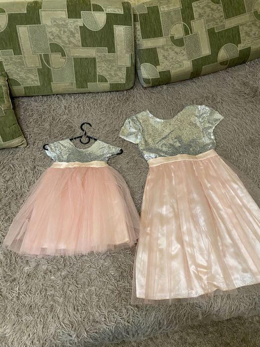 Продам платья мама-дочка