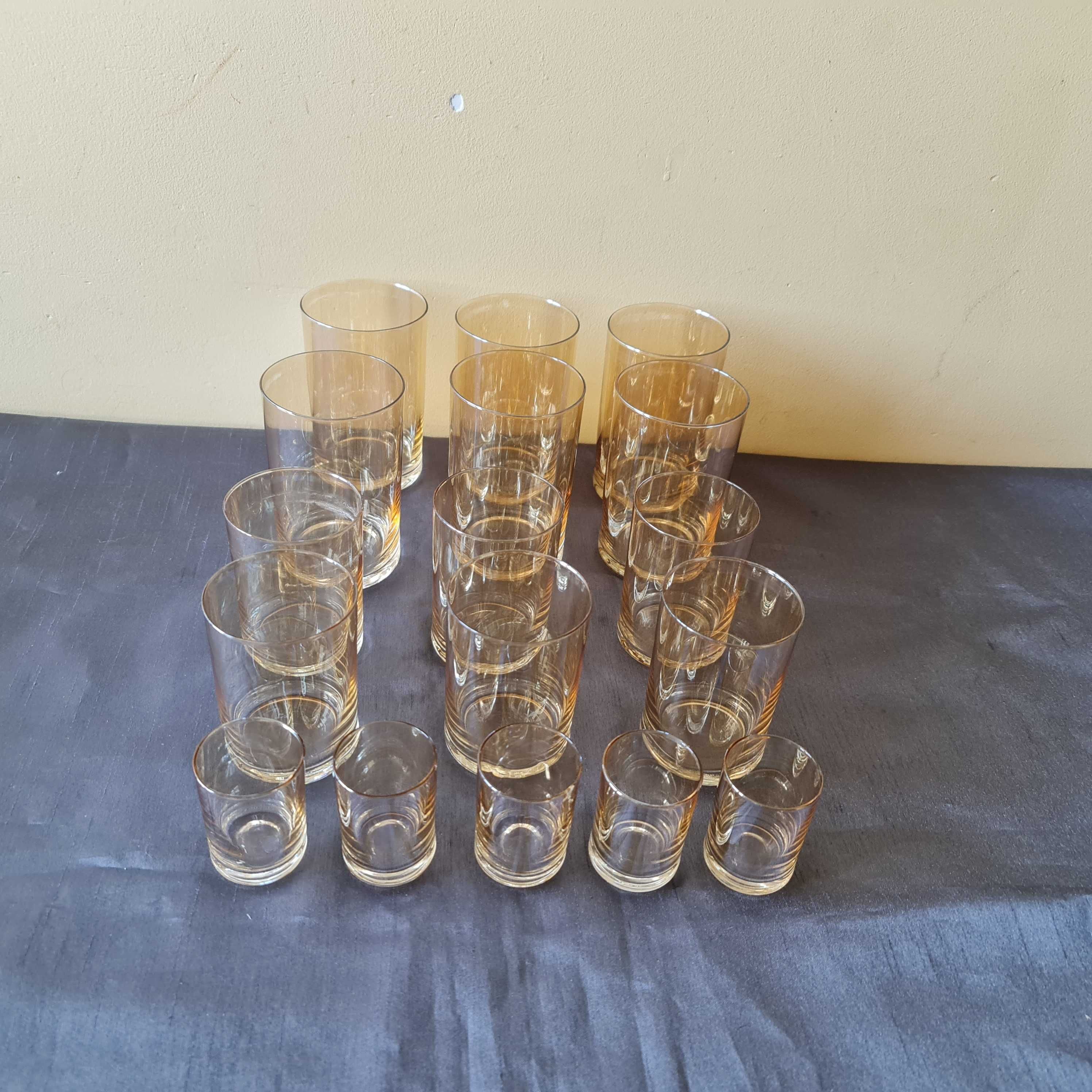 Zestaw 3-częściowy:szklanki,szklaneczki, kieliszki