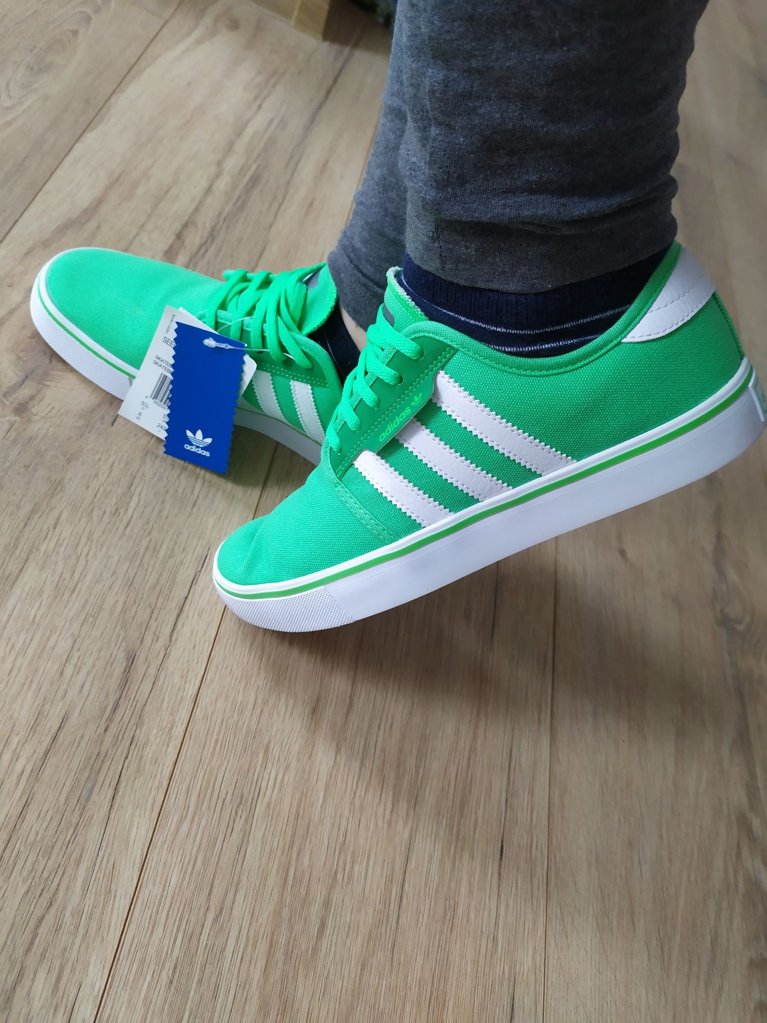 Buty adidas miętowe 40