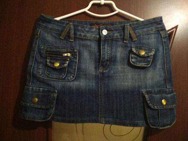 Стильная, молодёжная джинсовая юбка с кармашками