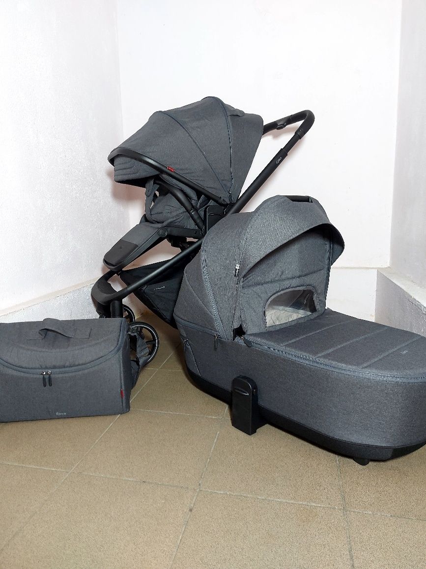 Коляска Carrello Epica 2025 року оновлена полегшена