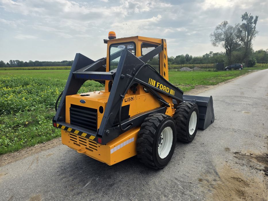 Miniładowarka Bobcat Ford L553  New Holland Ładowarka  - Silnik Kubota