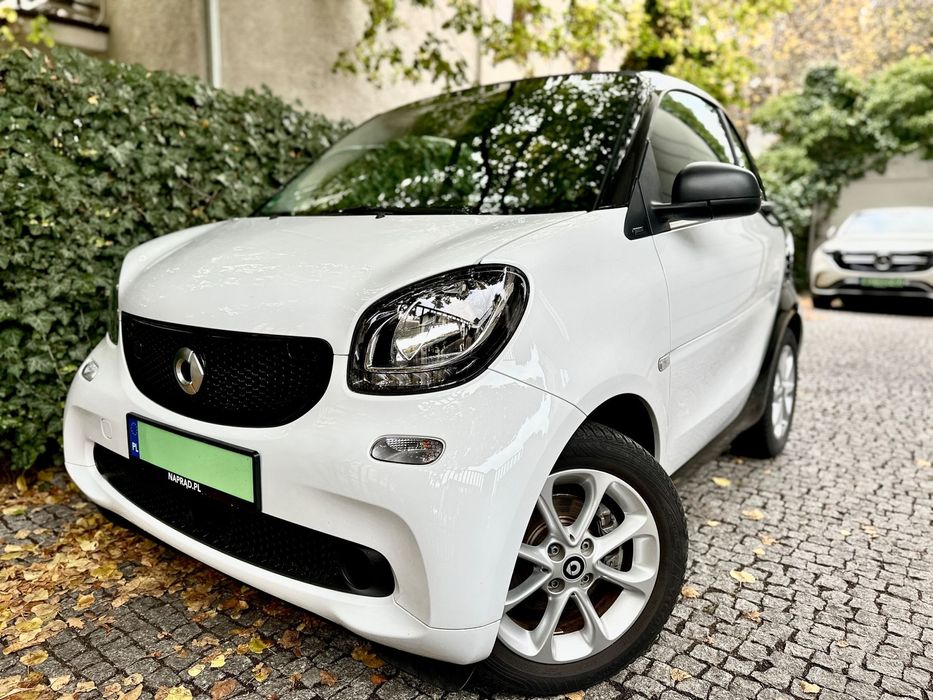 Smart Fortwo FAKTURA VAT 23% | Szybkie ładowanie 22 kW | Grzane fotele i kierownica