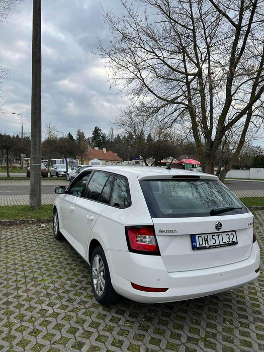 Skoda Fabia 3/Toyota Corolla 2024 -LPG- wynajem krótko/długoterminowy
