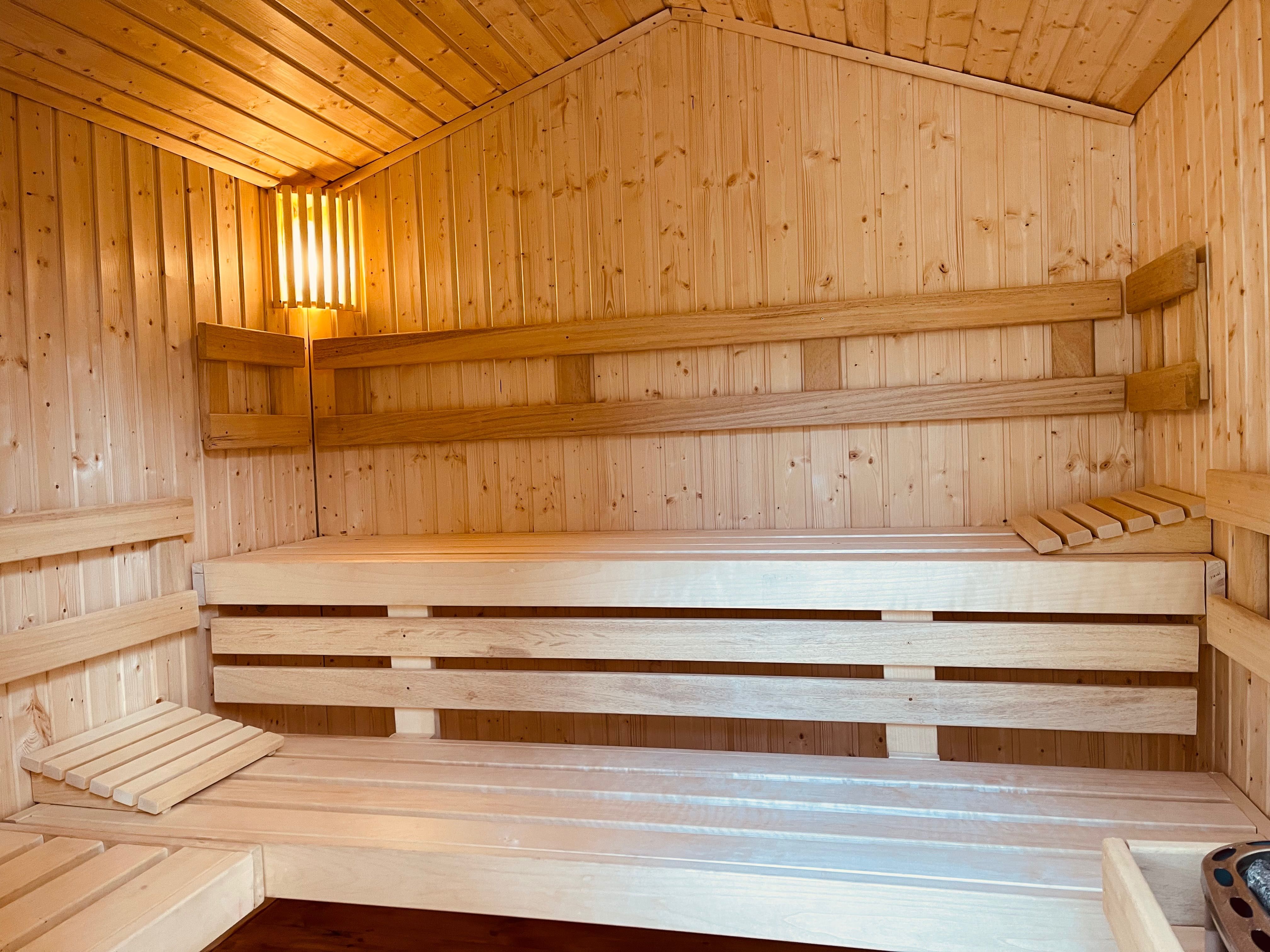 Brenno. Prywatne jacuzzi oraz sauna fińska.