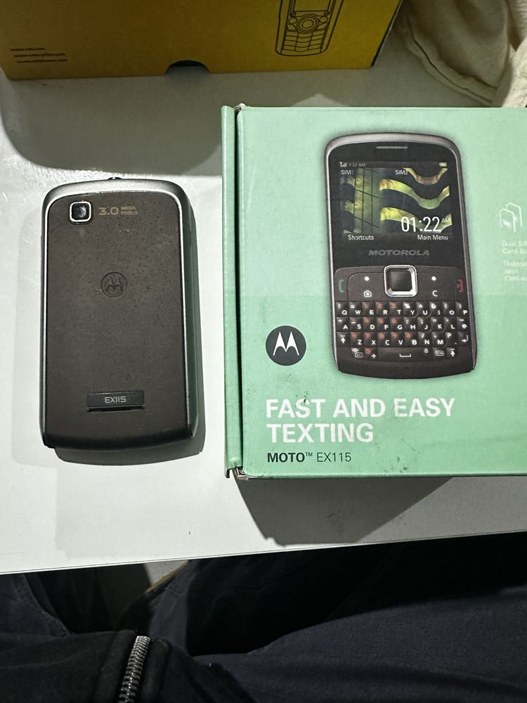 Motorola Moto EX 115 Qwerty z duzl sim.