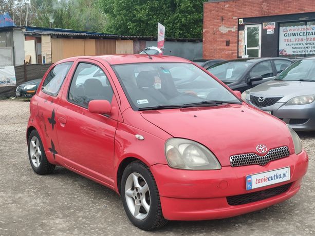 Toyota Yaris 1.0 benzyna // alufelgi // fajny stan // zamiana // raty