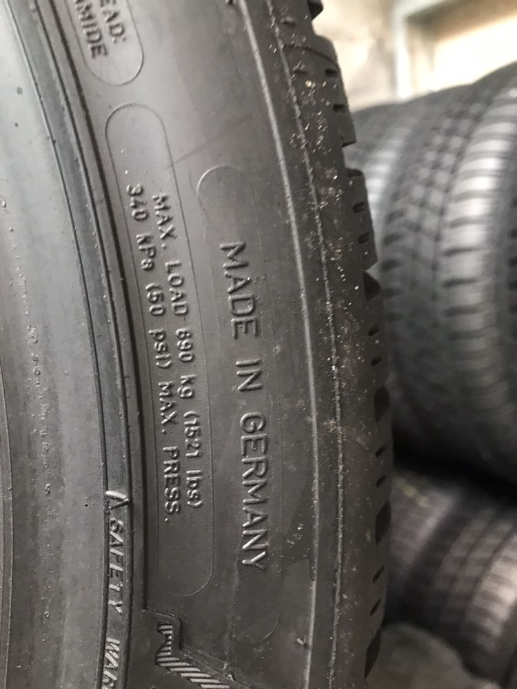 225/45/18 R18 Dunlop SP WinterSport 5 4шт новые зима