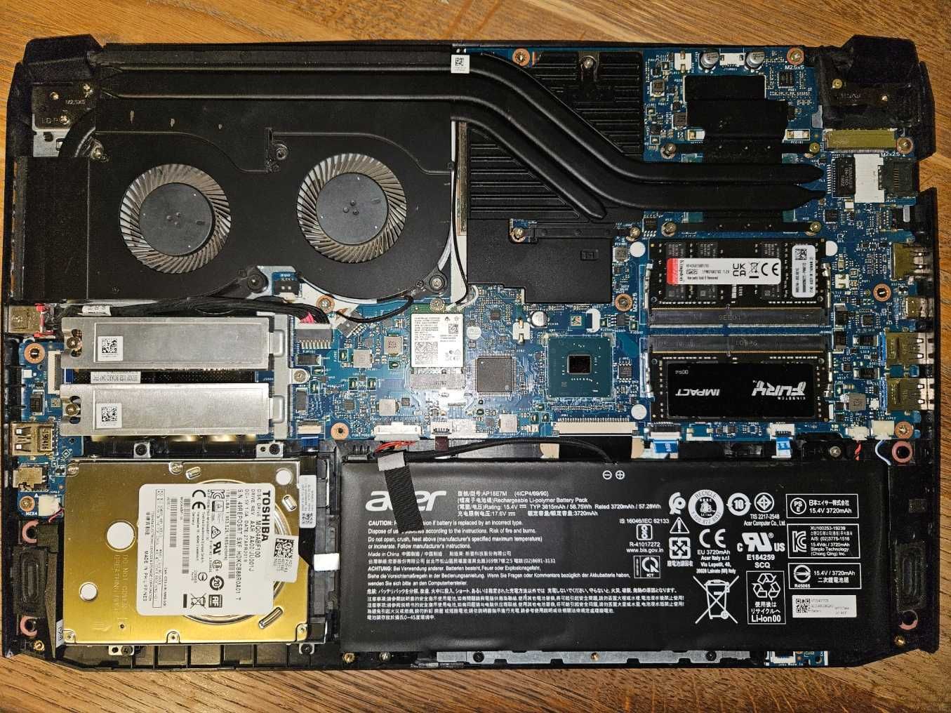 Acer Nitro 5, i5 Gen9, 32 Гб ОЗП, GTX 1660 Ti, 250 Гб SSD, 1 Тб HDD