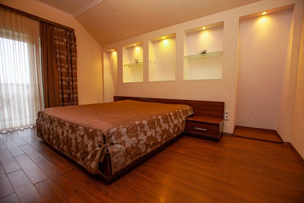 Дом в Киеве, бассейн, беседка, мангал-9-555.biz.ua