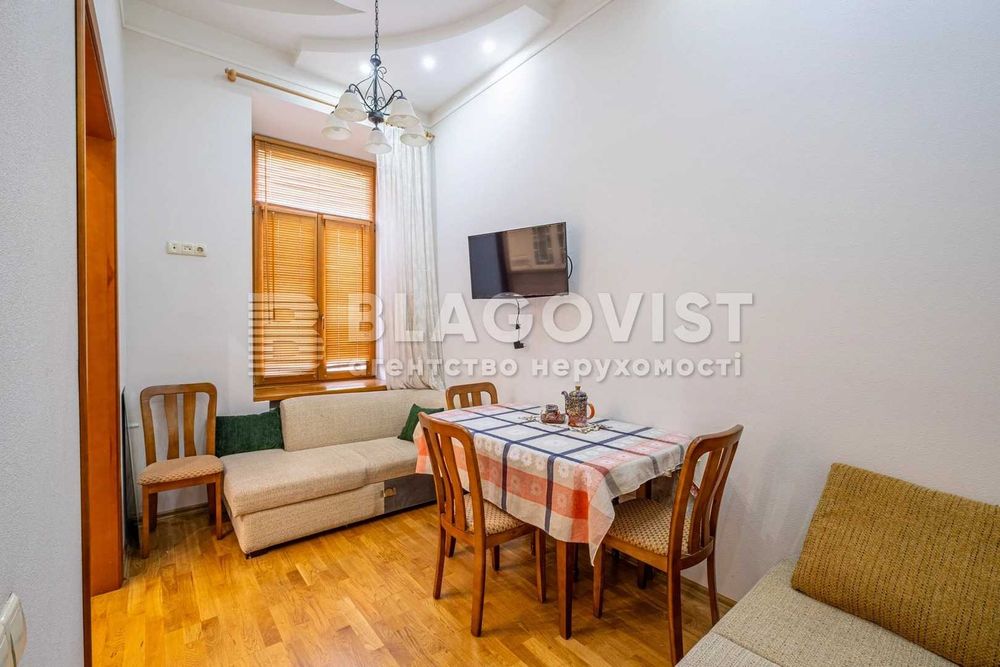 Хрещатик 15 Городецького Заньковецької  Пасаж 3К/72м2