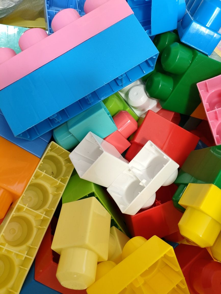 Klocki mega bloks 100 sztuk mix
