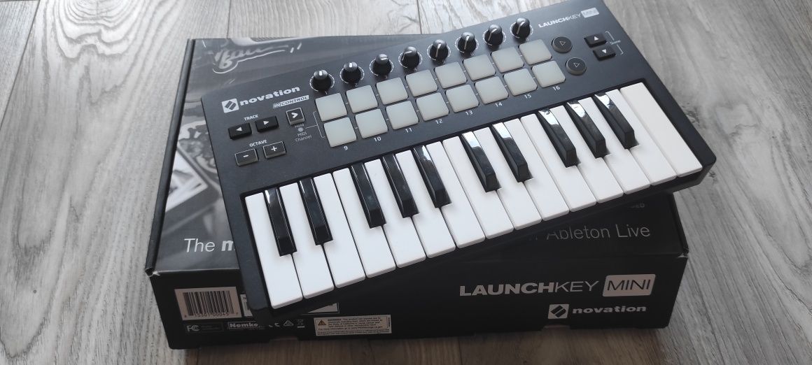 Kontroler Novation LaunchKey Mini MK2