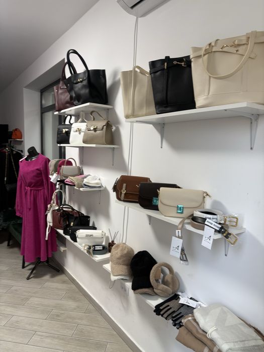 Магазин,шоурум жіночого одягу