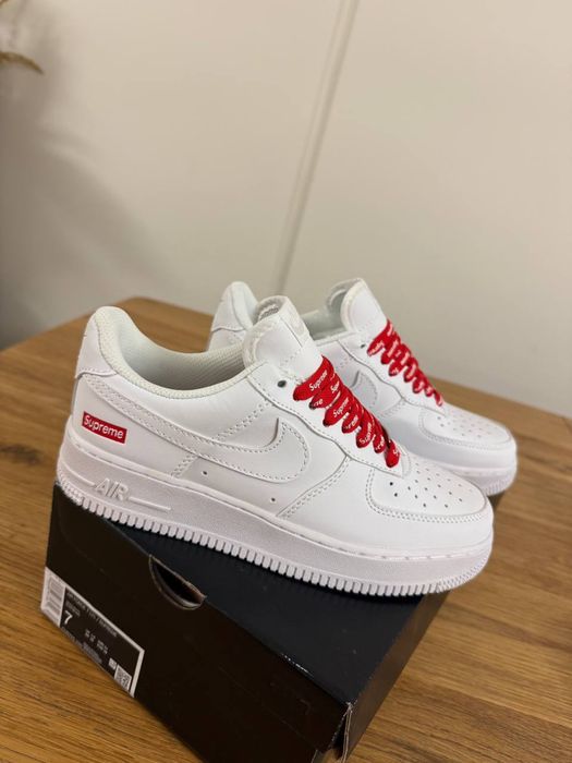 Nike Air Force Supreme